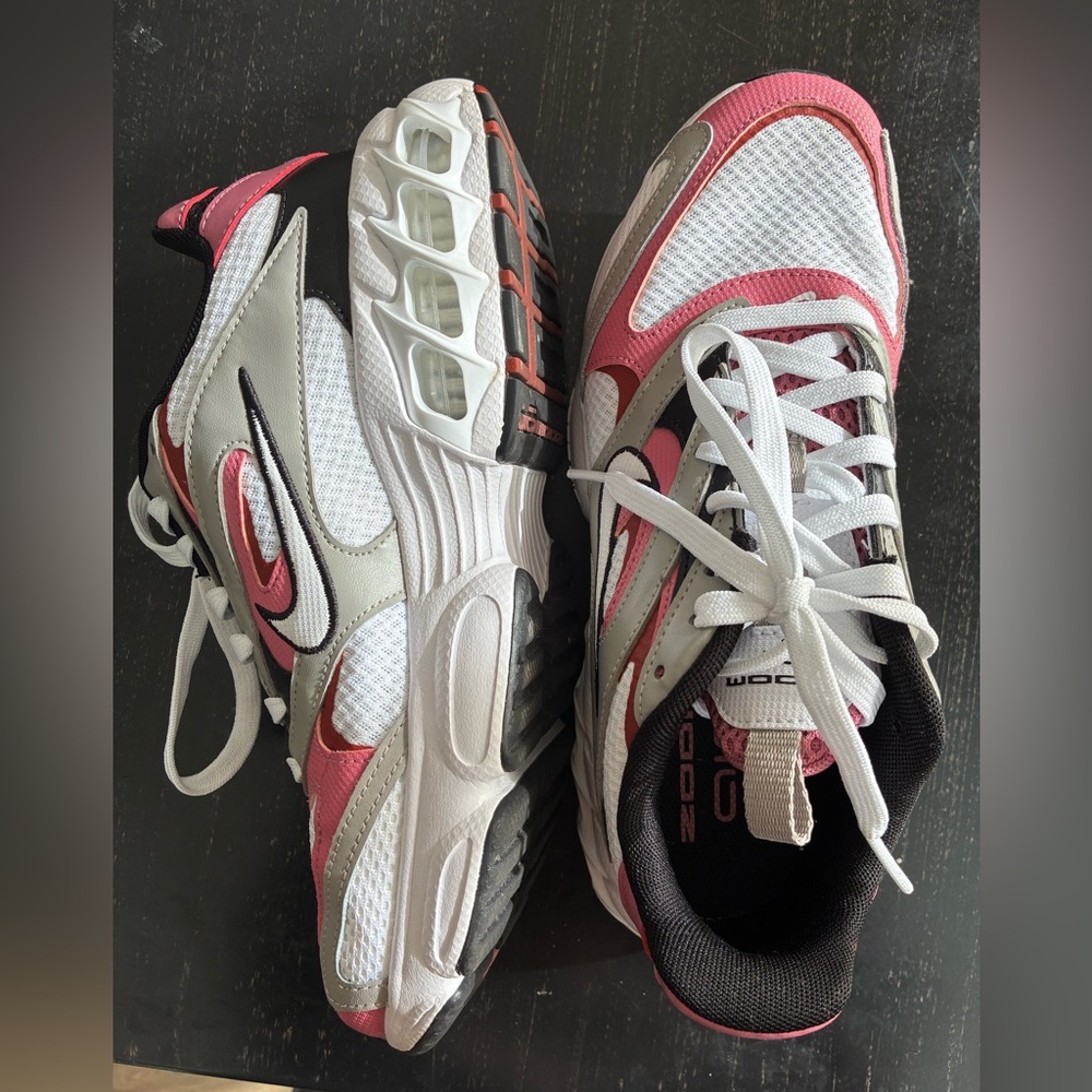 Nike Women's Pink zoom air fire